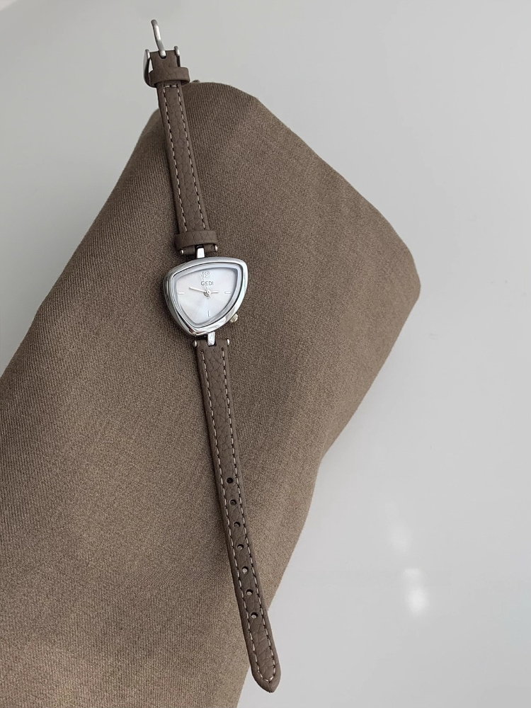 Femmes montre à Quartz Simple  - Watch Triangle Luxury avis et prix