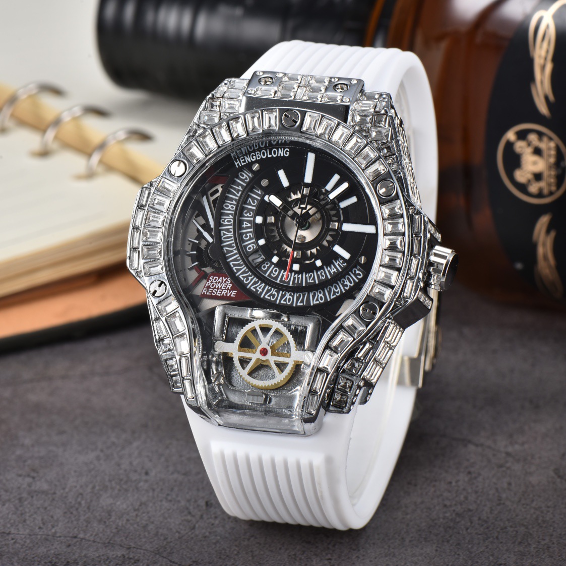 Boîtier en diamant complet aff - Luxury Watch Arabic avis et prix