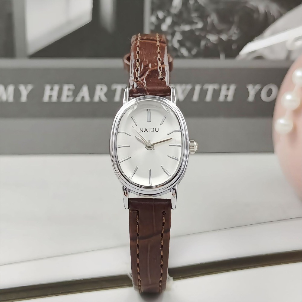 Marque de mode femmes cadran o - Quiet Luxury Watch avis et prix