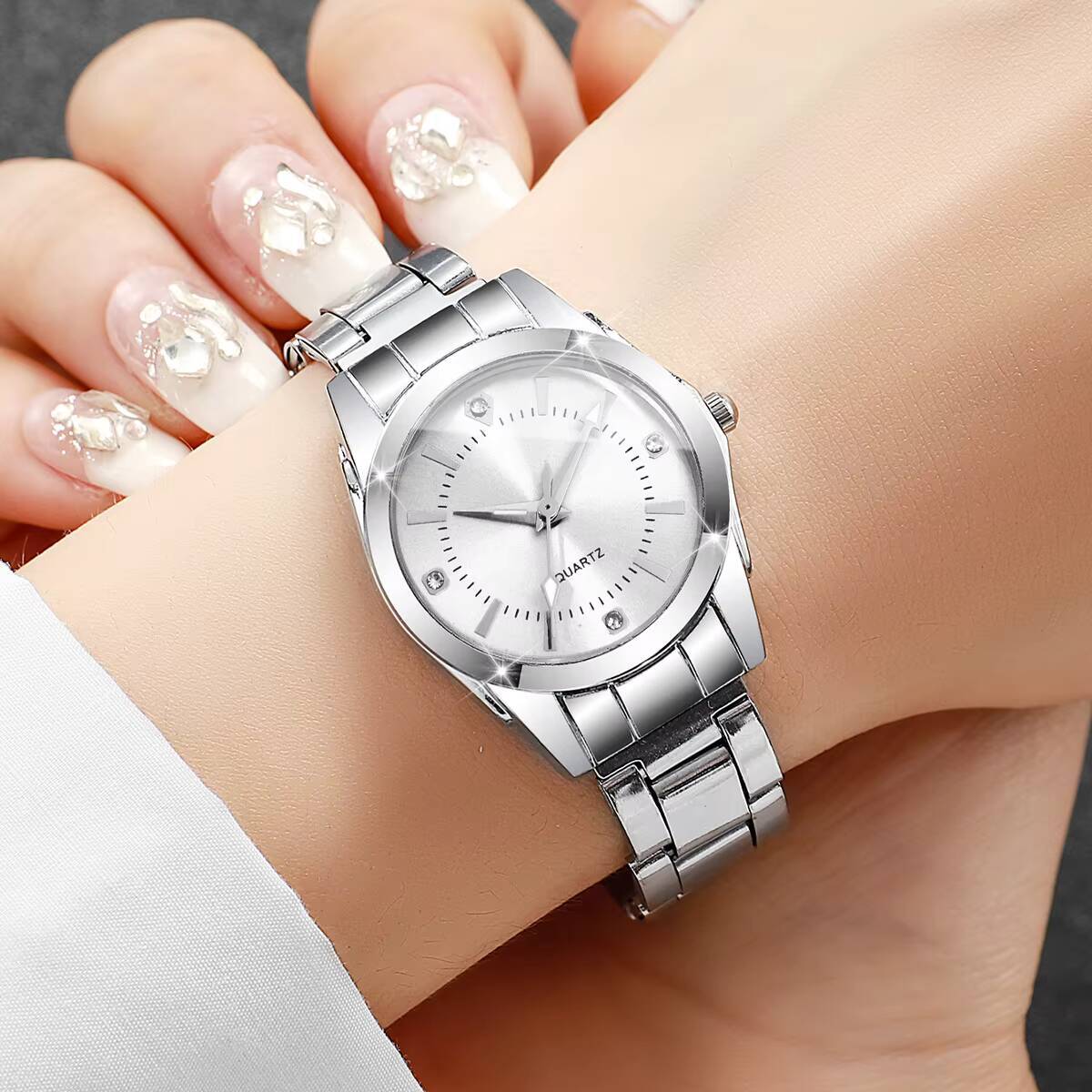 Montres de luxe à strass pour  - Luxury Watch For Women avis et prix