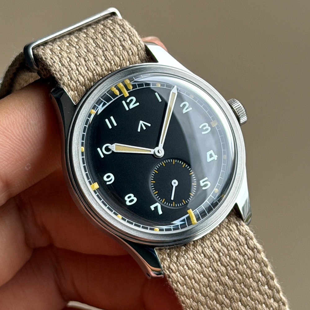 Montre militaire de l'armée br - Guilloché Dial Watch avis et prix