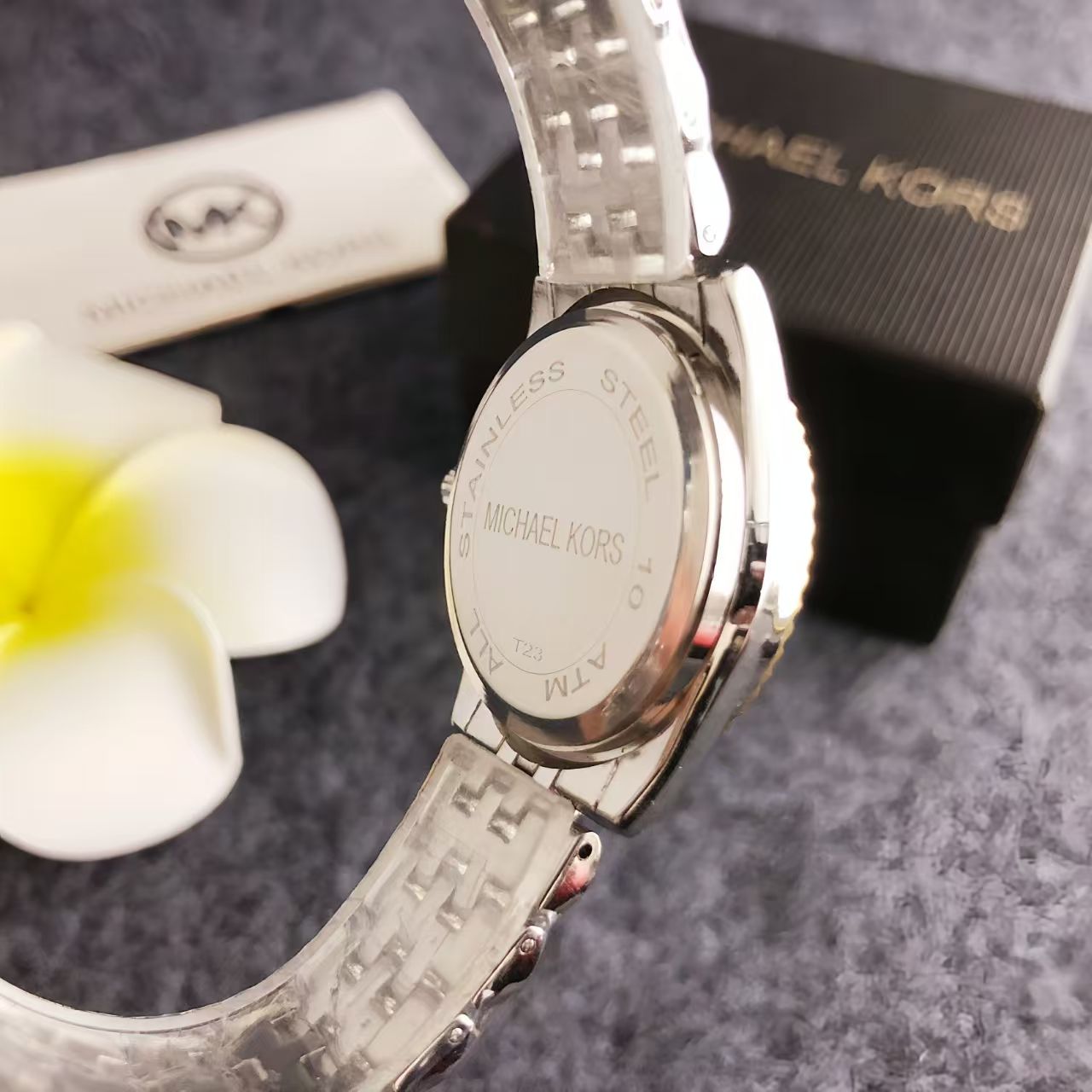 Montre Michael Kors de luxe en - Luxury Watch Photo avis et prix